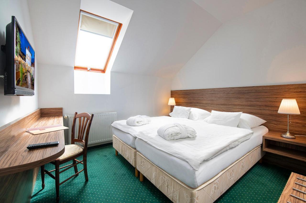 Bodrogi Kúria Wellness Hotel Inárcs Exteriör bild
