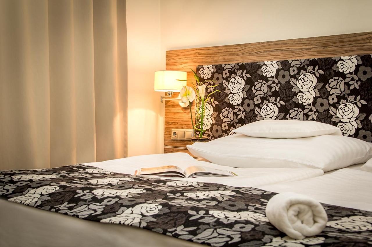Bodrogi Kúria Wellness Hotel Inárcs Exteriör bild